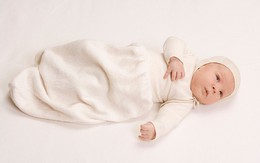 4 điều cần tránh khi mua quần áo cho bé sơ sinh