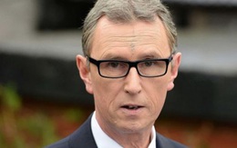 Bị tố hiếp dâm 7 người đàn ông, phó chủ tịch Hạ viện Anh từ chức