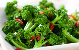 Cách giữ màu xanh rờn cho rau luộc