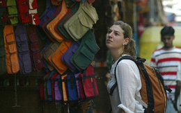 Khách nước ngoài lại bị hiếp dâm tập thể tại Ấn Độ