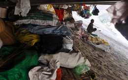 Người phụ nữ 4 năm ăn Tết dưới gầm cầu ở Hà Nội