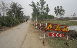 Ngồi xem thi công, bé 2 tuổi bị xe tải cán tử vong