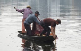 Vẫy tay chào vợ trước khi nhảy hồ tự tử