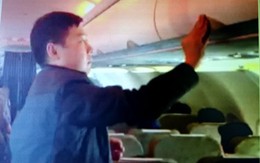 Bắt quả tang khách Trung Quốc ăn cắp trên máy bay VNA