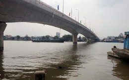 Nữ sinh nhảy cầu tự tử vì bạn gái từ chối tình cảm