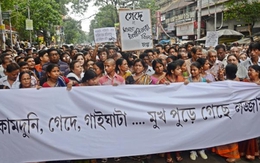 Yêu trai làng khác, thiếu nữ Ấn Độ bị cưỡng hiếp tập thể theo lệnh của làng