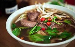 Việt kiều thi ăn phở để đón Tết Nguyên đán