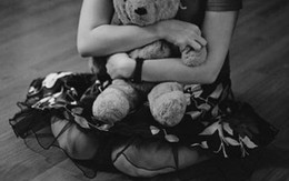 Chủ tịch Hội người cao tuổi xã làm bé gái 13 tuổi có thai