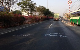 Xe khách cán chết người nhặt rác trên đường