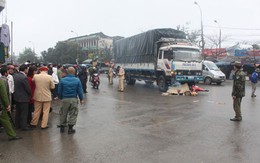 Ngã xuống đường, thiếu nữ bị xe tải cán qua đầu