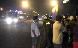 Giận người yêu, nằm giữa quốc lộ chặn ôtô