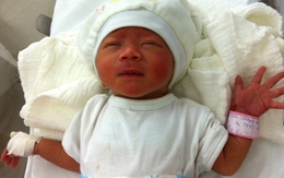 Khó tin: Đẻ rơi trong toilet mới biết mình có thai