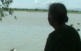 Thương cảnh mẹ già 10 năm chờ con về ăn Tết trong vô vọng
