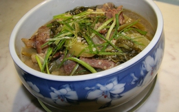 Hai món canh dưa cải chua ngon miệng