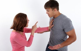 Cắt của quý của bạn trai vì sợ bị phụ tình