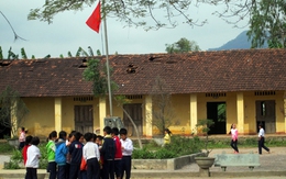 Kinh hoàng sập phòng học cũ, học sinh lớp 4 chết thảm