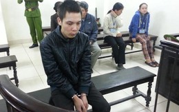 Bà mẹ thoát chết sau 2 nhát đâm của nghịch tử