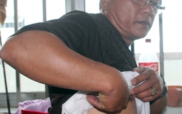 Ba công an bị đâm khi khống chế kẻ dọa giết người
