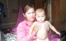 Chuyện những người bới rác tìm đồ ăn, sinh con trên bãi rác