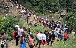 Đi chơi chùa Hương Tích, một thanh niên ngã tử vong