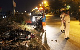 Xe máy lao lên vỉa hè, một người chết thảm