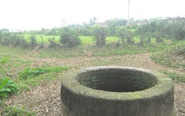 Hốt hoảng phát hiện con 3 tháng tuổi bị ném xuống giếng làng