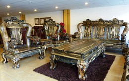 Đại gia chi tiền mua bộ bàn ghế gỗ mun ngàn tuổi giá tiền tỷ