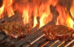 Mẹo khử mùi đồ ăn cháy