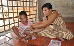 Kỳ lạ bé 4 tuổi không biết nói bỗng đọc chữ vanh vách