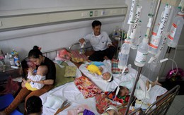 Kiêng gió, kiêng nước khi bị sởi khiến con suýt chết!
