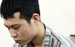 Bị từ chối yêu, rút dao đâm bạn gái