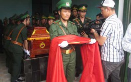 Vụ 16 người Trung Quốc xả súng: "Ngày anh nằm xuống, con gái chào đời"