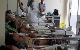 Lò nấu thép nóng 1000 độ C nổ tung khiến công nhân bỏng nặng