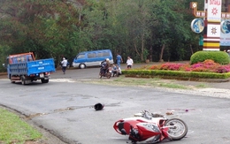 Đi mời cưới con, bố chết, mẹ trọng thương