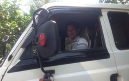 Mua vé số “lấy hên”, 3 tài xế nghèo bất ngờ thành tỷ phú