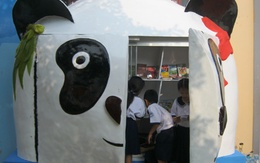 Chuyến tham quan định mệnh của bé mầm non bị cửa tù đè