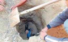 Sống sót kì diệu khi bị chôn sống trong hố cát sâu 25m