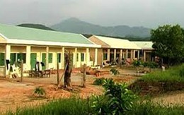 "Nhốt" cán bộ quản giáo, 45 con nghiện phá tường rào bỏ trốn