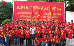 Người Việt ở nước ngoài ủng hộ chiến sĩ giữ biển đảo