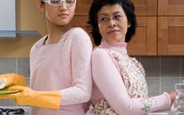 Mẹ chồng khó chịu vì chồng đưa lương cho vợ