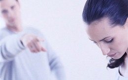 Sợ vợ bỏ, chồng dọa tung...clip nóng