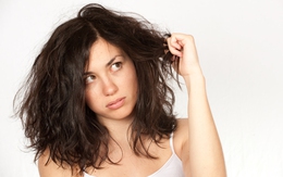 Cách nhận biết và chăm sóc tóc yếu