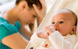 Vợ tôi thật vô dụng vì con phải bú người ngoài