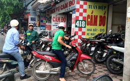 Lạ đời: Cầm đồ chê con nợ cá độ World Cup