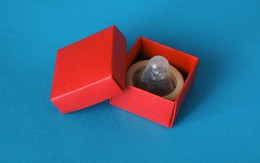 Chết lặng khi phát hiện bí mật trong cốp xe của chồng