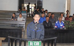 Chồng ép vợ mang bầu uống thuốc diệt cỏ tử vong
