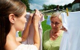 Để hỏng thai, mẹ chồng gọi mẹ đẻ lên chửi mắng