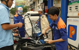 Giá xăng bất ngờ tăng 330 đồng/lít