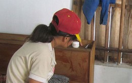 Giả "hàng xóm tốt", chăm sóc bé gái không cha mẹ để lạm dụng tình dục