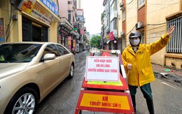 Hà Nội ngập sâu sau trận mưa lớn